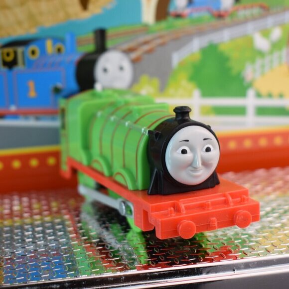 Henry 3 - 2013 Trackmaster Motorized Engine Thomas & Friends Train NO TENDER - Picture 8 of 10